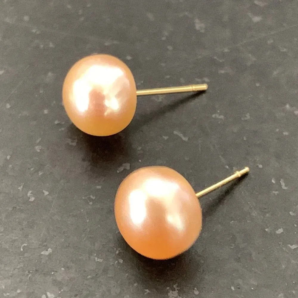 Men’s Large Pink Freshwater Pearl Stud Earrings in Gold Tone - 9-10mm